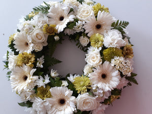 Farewell Wreath 2 White/Green